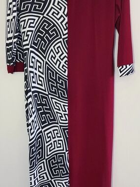 Elegant Colorblock Maxi Dress - Wine & Black/White Print